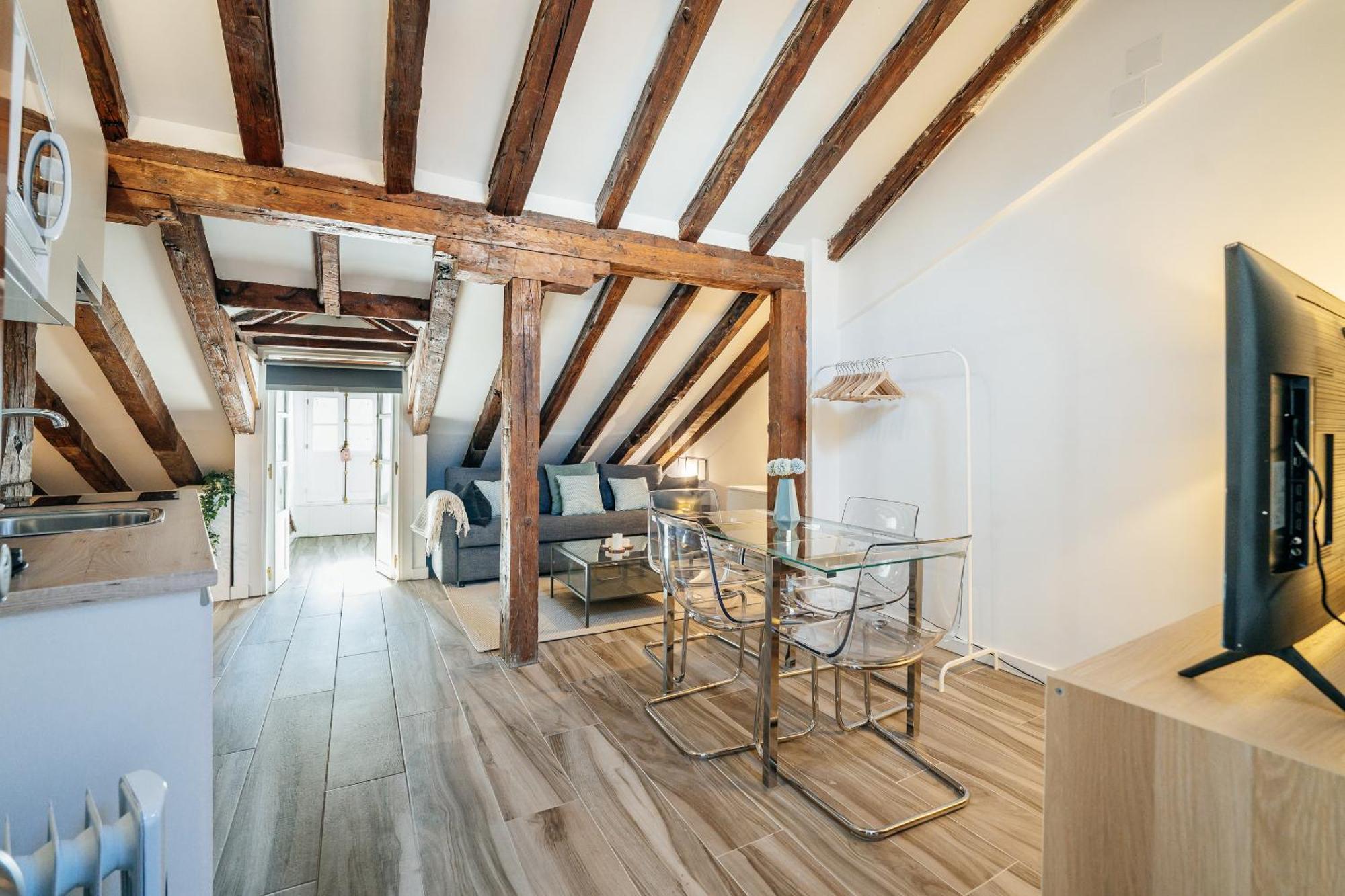Yoomi Homes Plaza Mayor Madrid Exterior photo